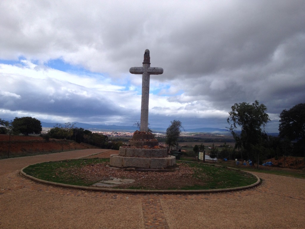 Crucerio Santo Toribio with Astorga at the foot of the Sierra in the back
